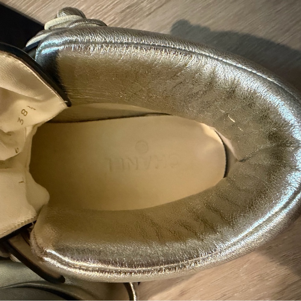 CHANEL Metallic Gold Sneakers with Floral Details - Picture 5 of 9